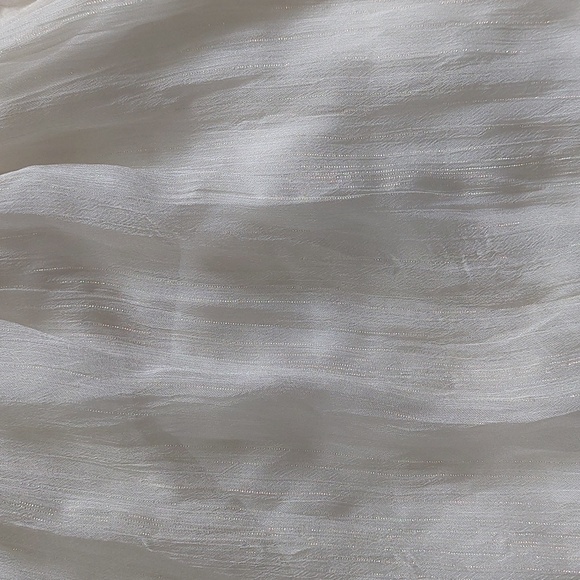 Girls size 4 cream colored button up with lace details - Picture 5 of 8